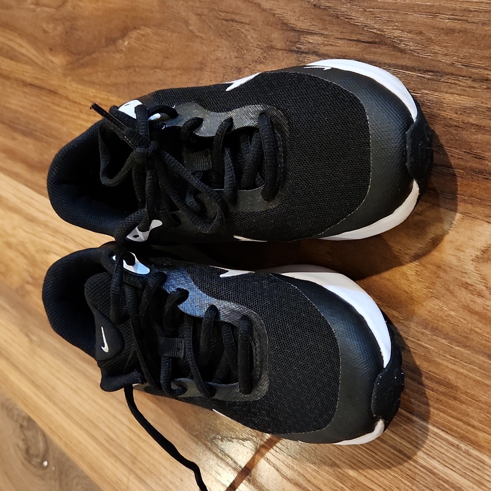Nike Kids Black Sneakers
